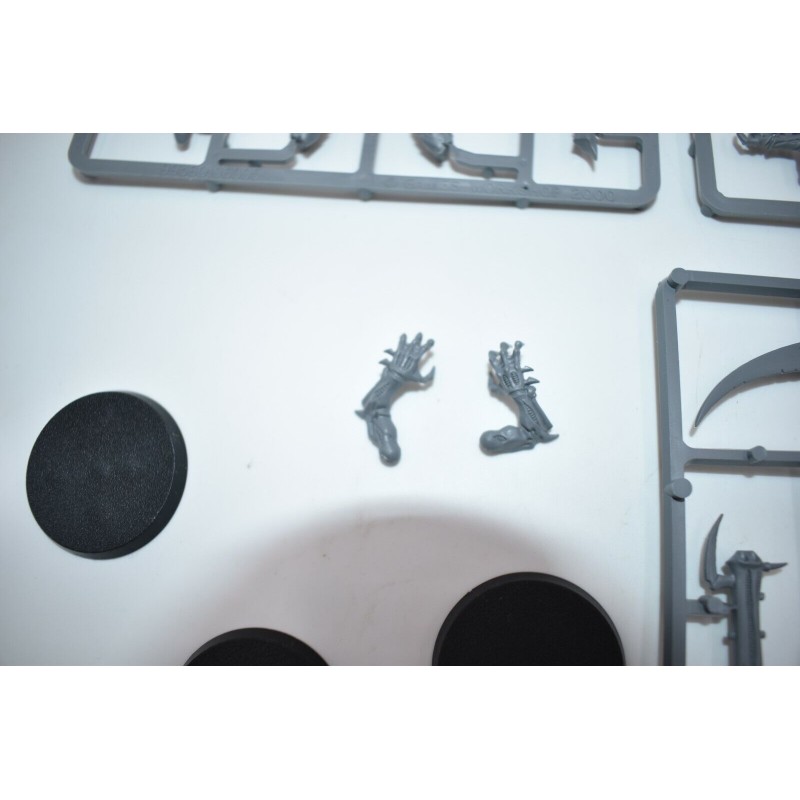 Tyranid warriors v8 box