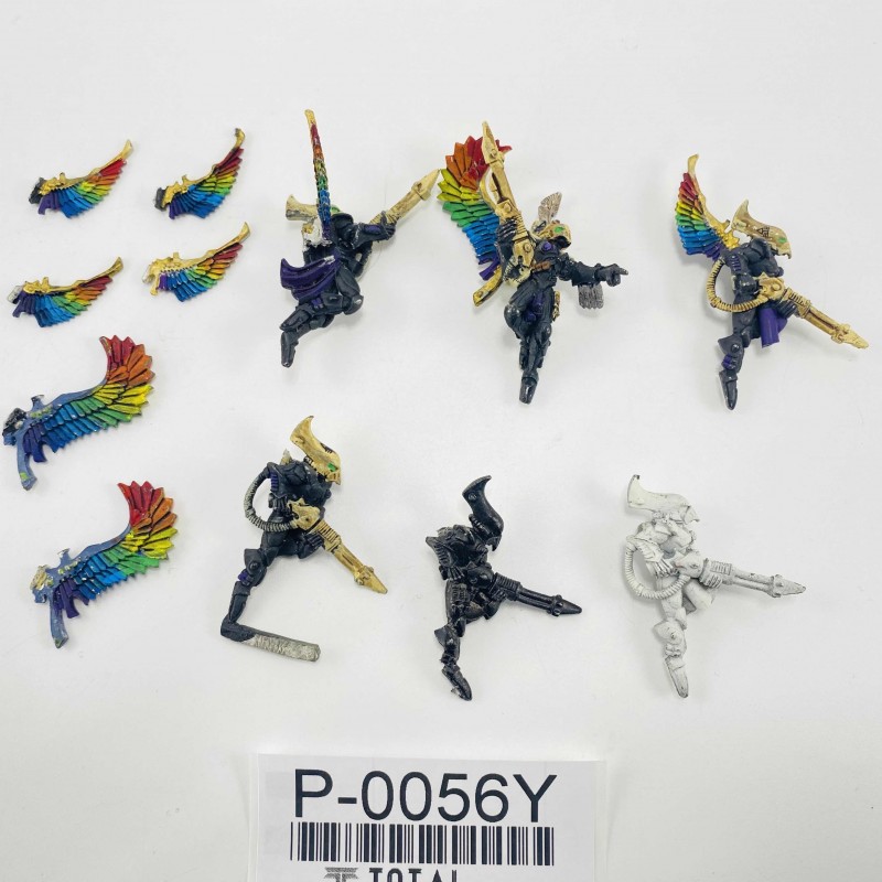 Swooping hawks incomplet