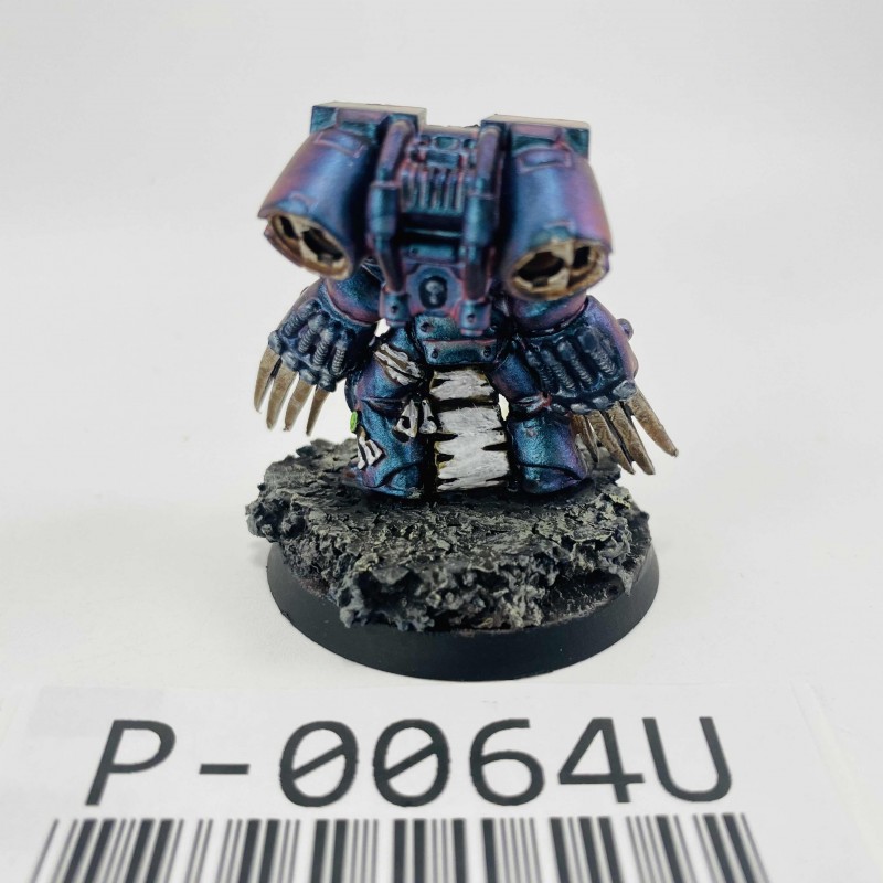 Captain Sicarius with claws