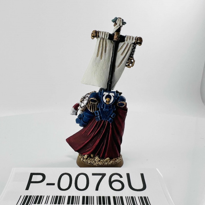 Capitaine Sicarius épée et bolter