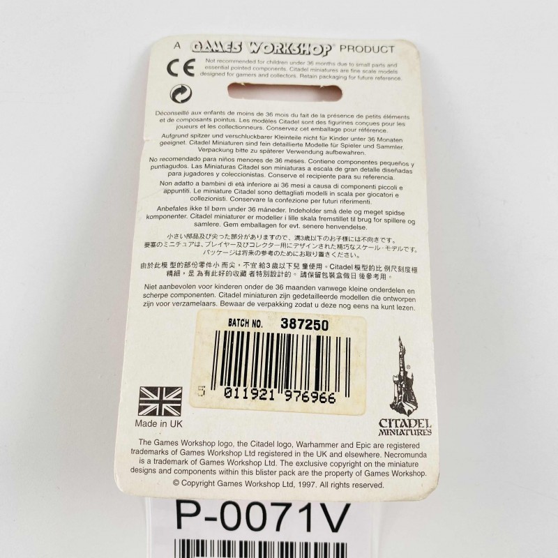 Championne démonette sous blister