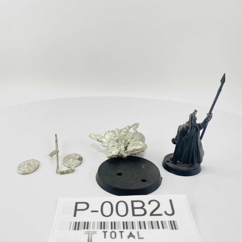 Eorl le jeune monté et à pied