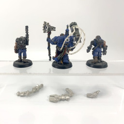 Techmarine & 2 servitors conversion