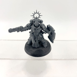 Space Marines Lieutenant With Storm Shield
