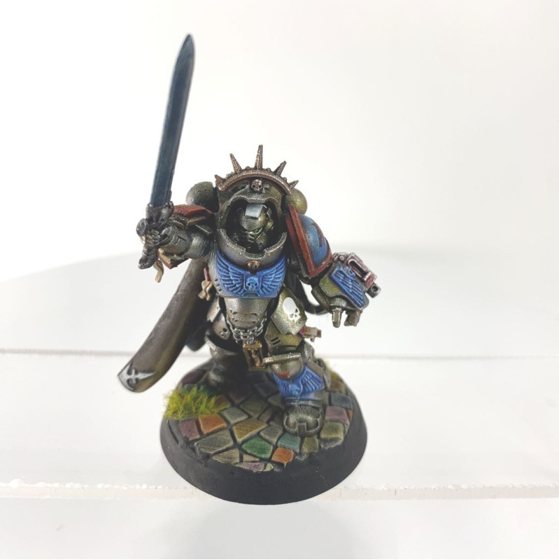 Captain in gravis armour