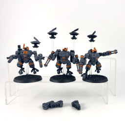 XV8 Crisis battlesuit