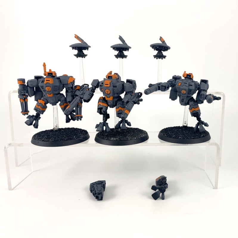 XV8 Crisis battlesuit