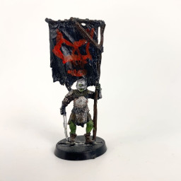 Morannon Orcs : standard bearer