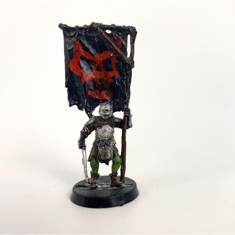 Morannon Orcs : standard bearer