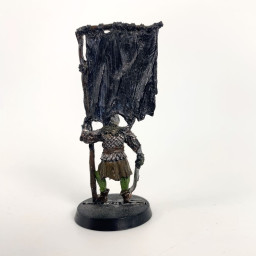 Morannon Orcs : standard bearer