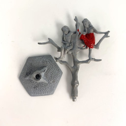 M342 Elf-children in tree