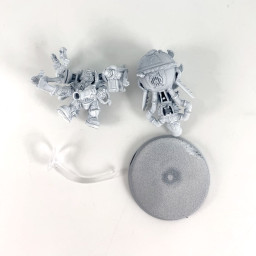 Endrinmaster with dirigible...