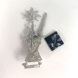 Aekold Helbrass Champion of Tzeentch