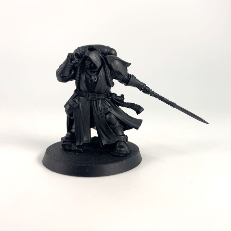 Primaris Librarian in Phobos armour