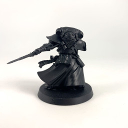 Primaris Librarian in Phobos armour