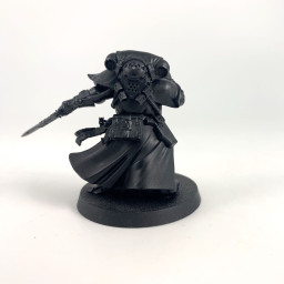 Primaris Librarian in Phobos armour