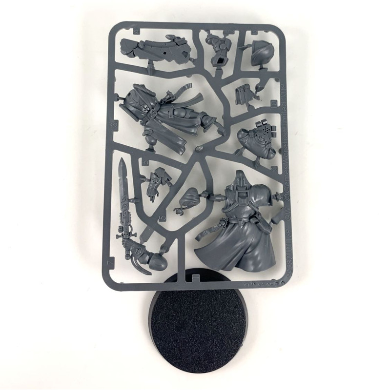 Primaris Librarian in Phobos armour