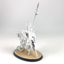 Roi Revenant sur coursier squelette