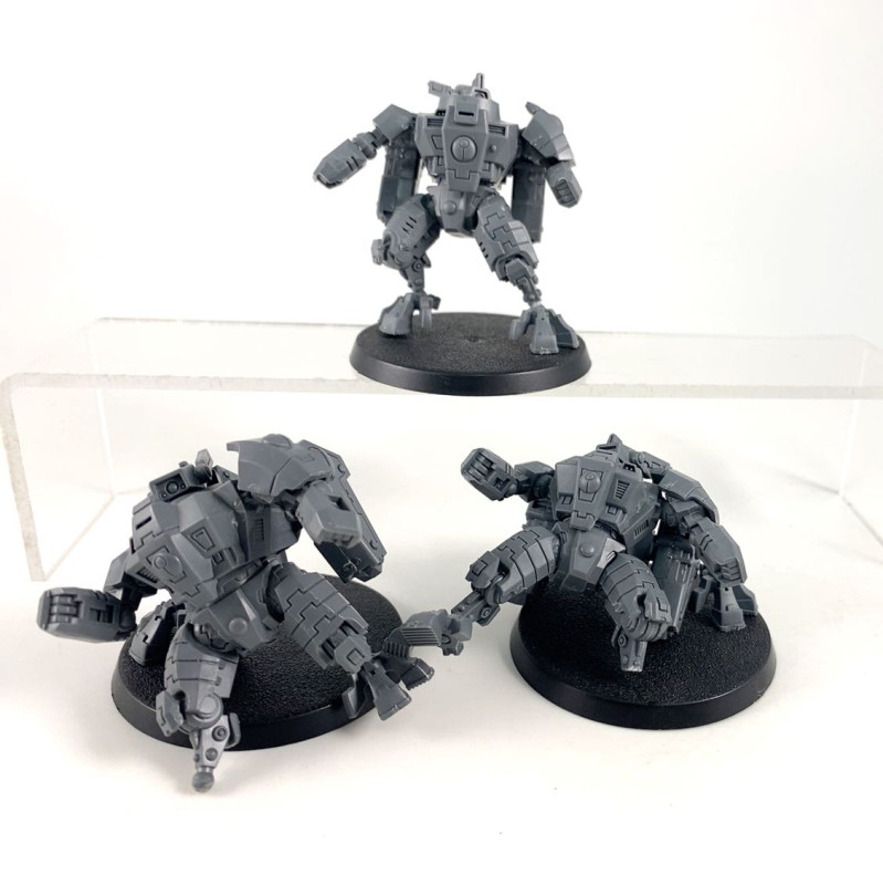 XV8 Crisis Battlesuit team