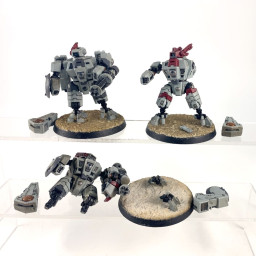 XV8 Crisis Battlesuit team