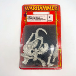 Daemonettes on mounts blister