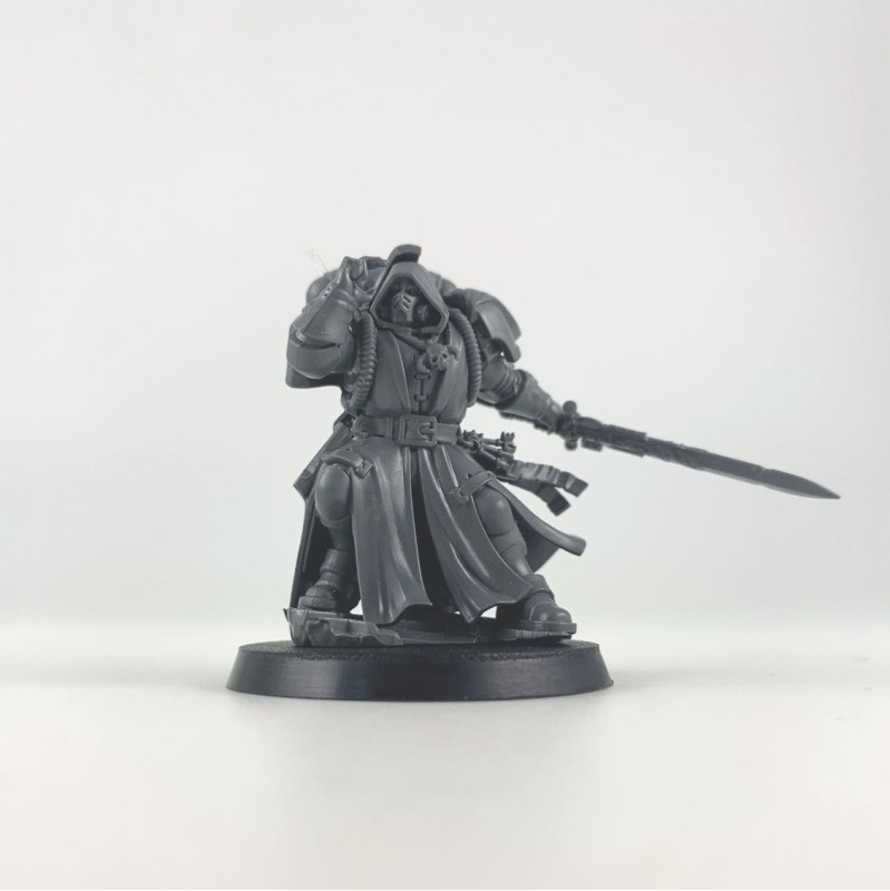 Primaris Librarian in Phobos armour