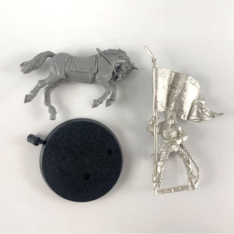 Knight of Minas Tirith Standard