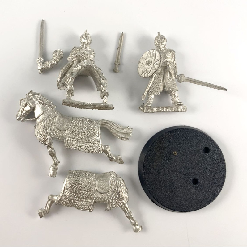 Theoden à pied et monté