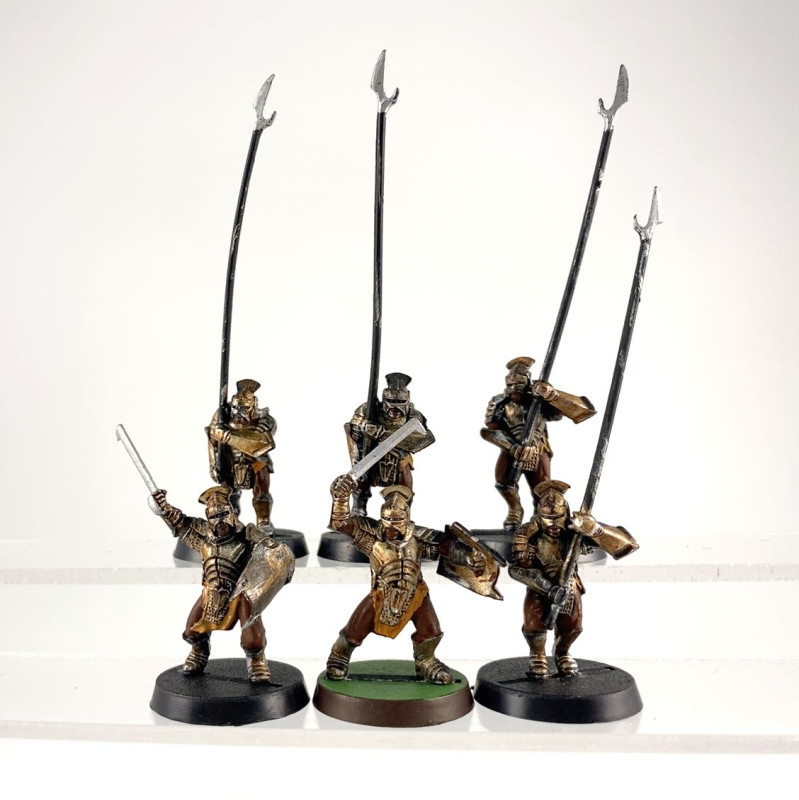 Uruk-Haï warriors