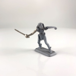 M212 Elvish female adventurer