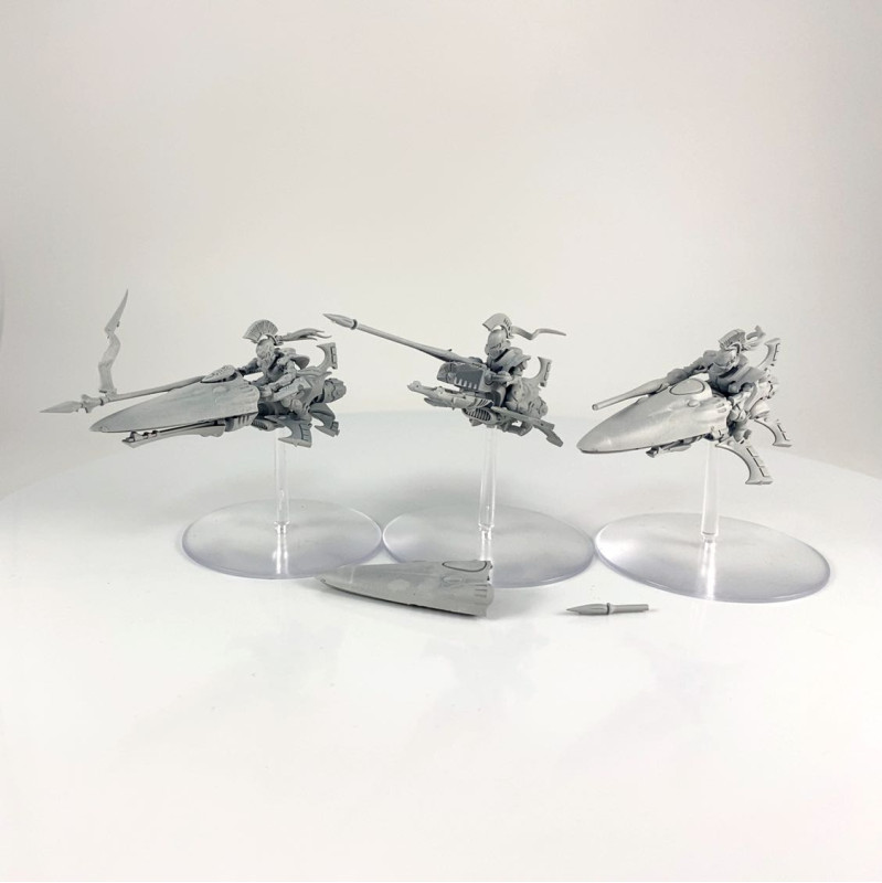 Lances étincelantes