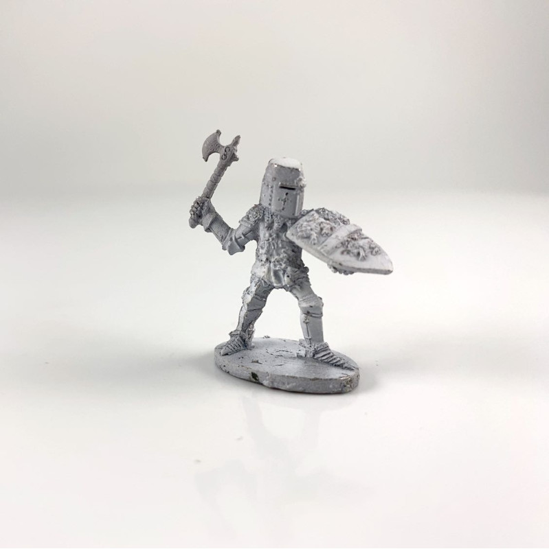 6005 (a) Knight with Battle Axe