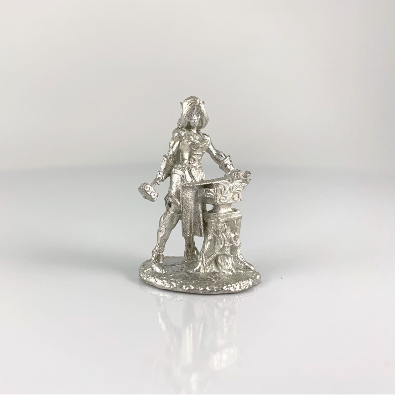 03803 - Laril Silverhand Female Elven Blacksmith