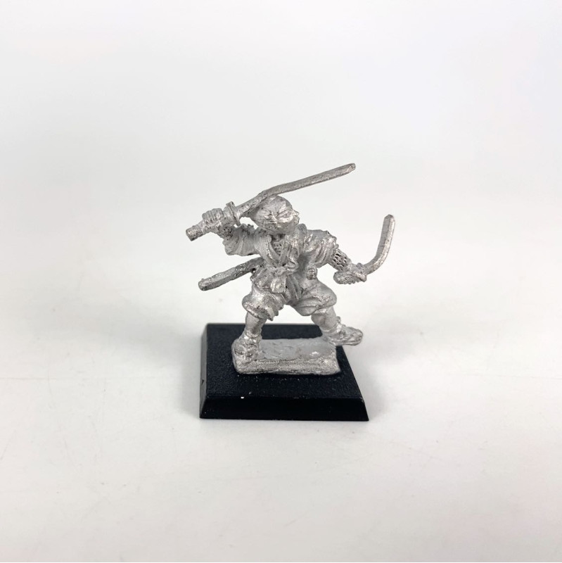 C05 (15) w. Two Swords