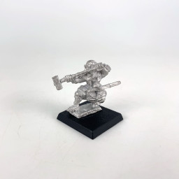 C05 (17) Striking w. Hammer