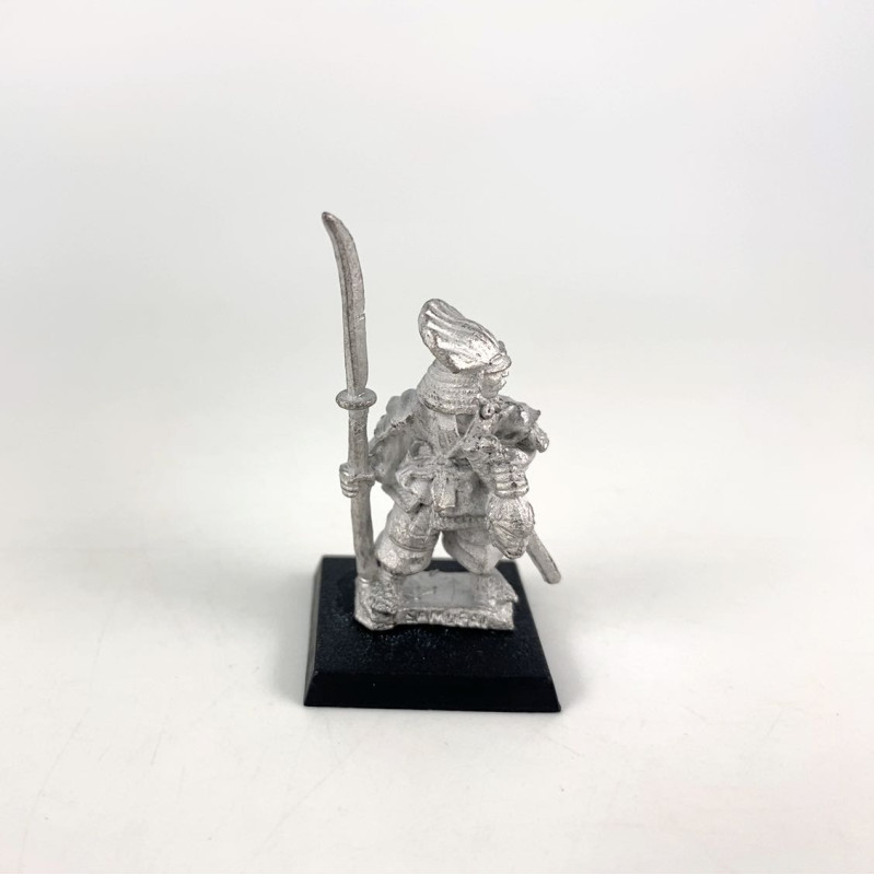 C05 (03) Naginata & Severed Head