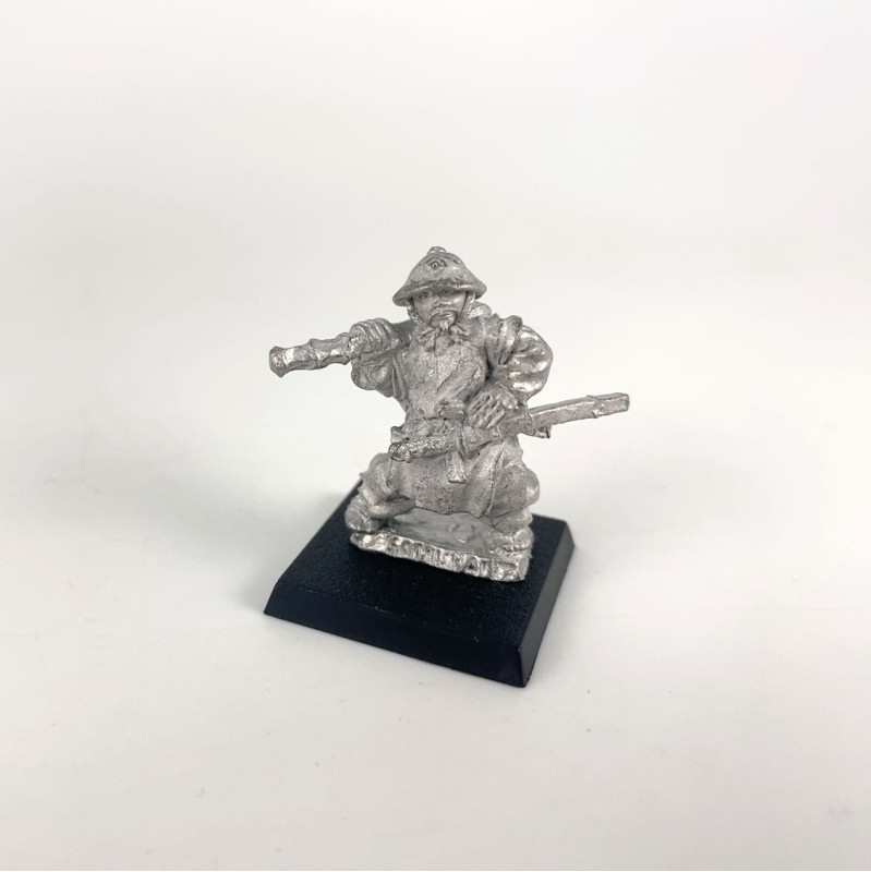 C05 (06) 2H Warhammer