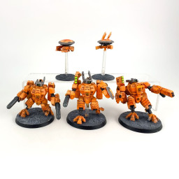 XV8 Crisis battlesuit