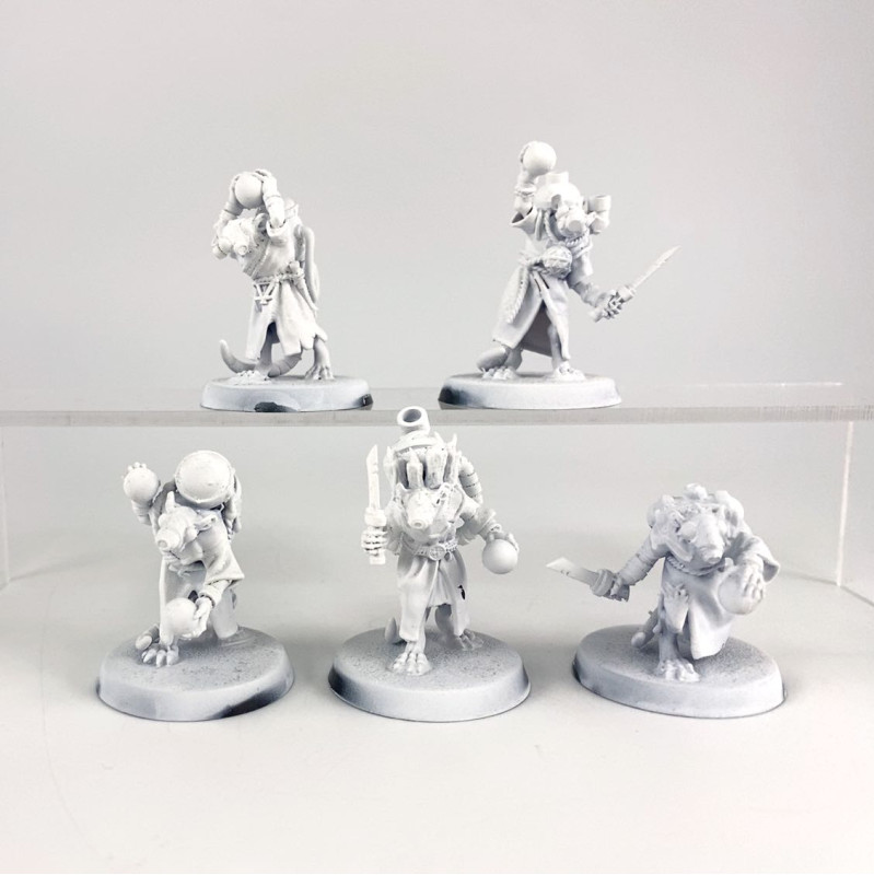 Acolytes Globadiers