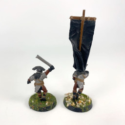 Fighting Uruk-hai Warrior Command Pack