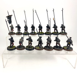 Pikes Uruk-hai warriors