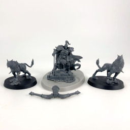Knight-Judicator with Gryph Hounds conversion