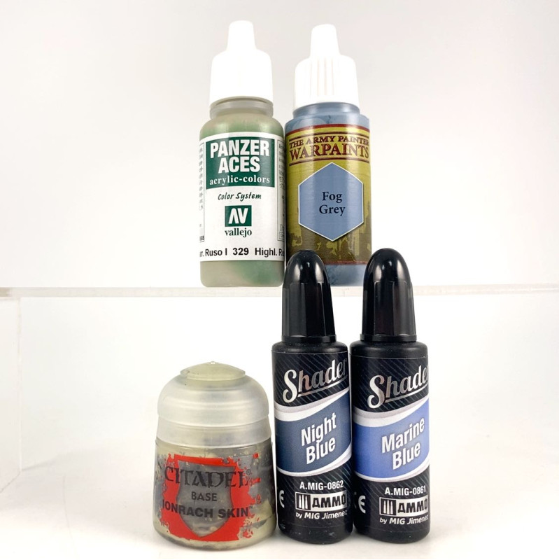 Lot de diverses peintures - Neuf