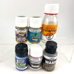 Lot de diverses peintures - Neuf