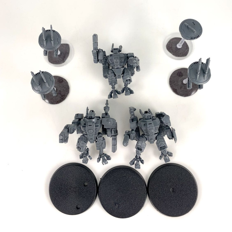 XV8 Crisis battlesuit