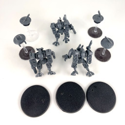 XV8 Crisis battlesuit