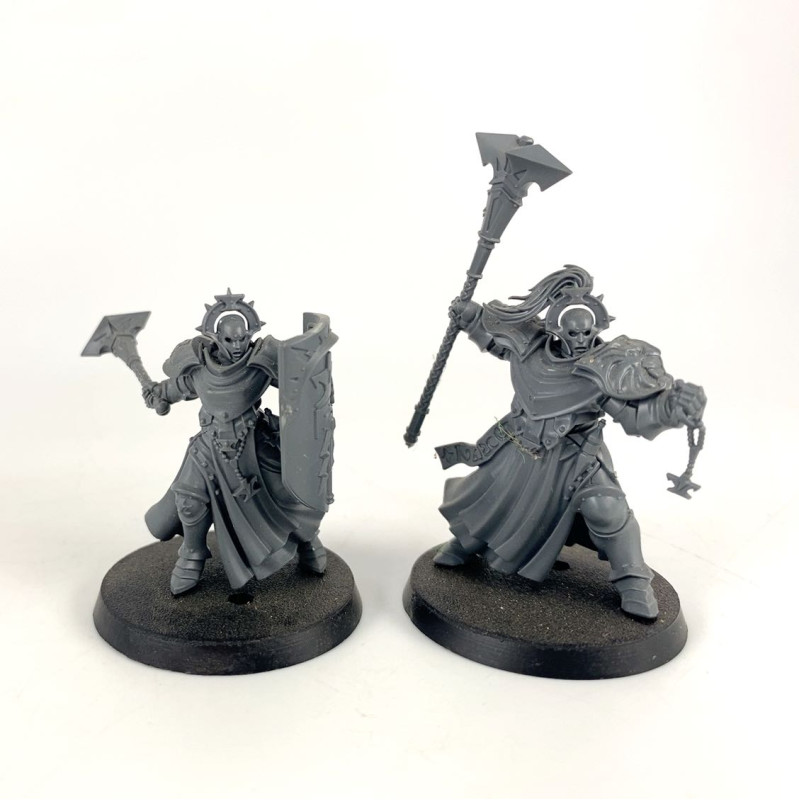 Sequitors (Legend)