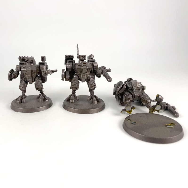 XV8 Crisis battlesuit old version