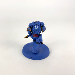 Primaris Lieutenant Calsius