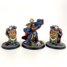 Marneus Calgar avec Garde...